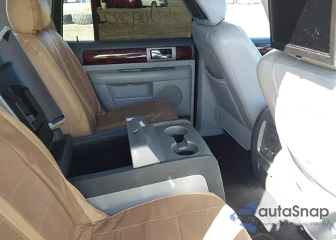 2006 Lincoln Navigator Luxury/Ultimate z USA, uszkodzony, nr VIN 5LMFU28596LJ10250